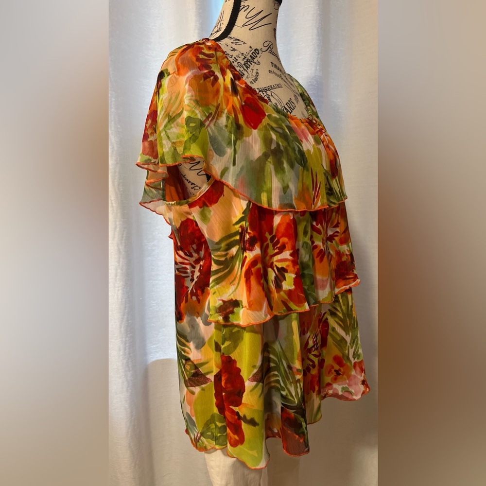 Floral Ruffle Women's Top - Picture 3 of 4
